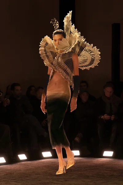 Look 8
